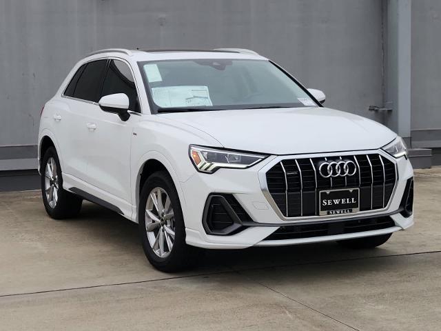 2025 Audi Q3 Vehicle Photo in SUGAR LAND, TX 77478