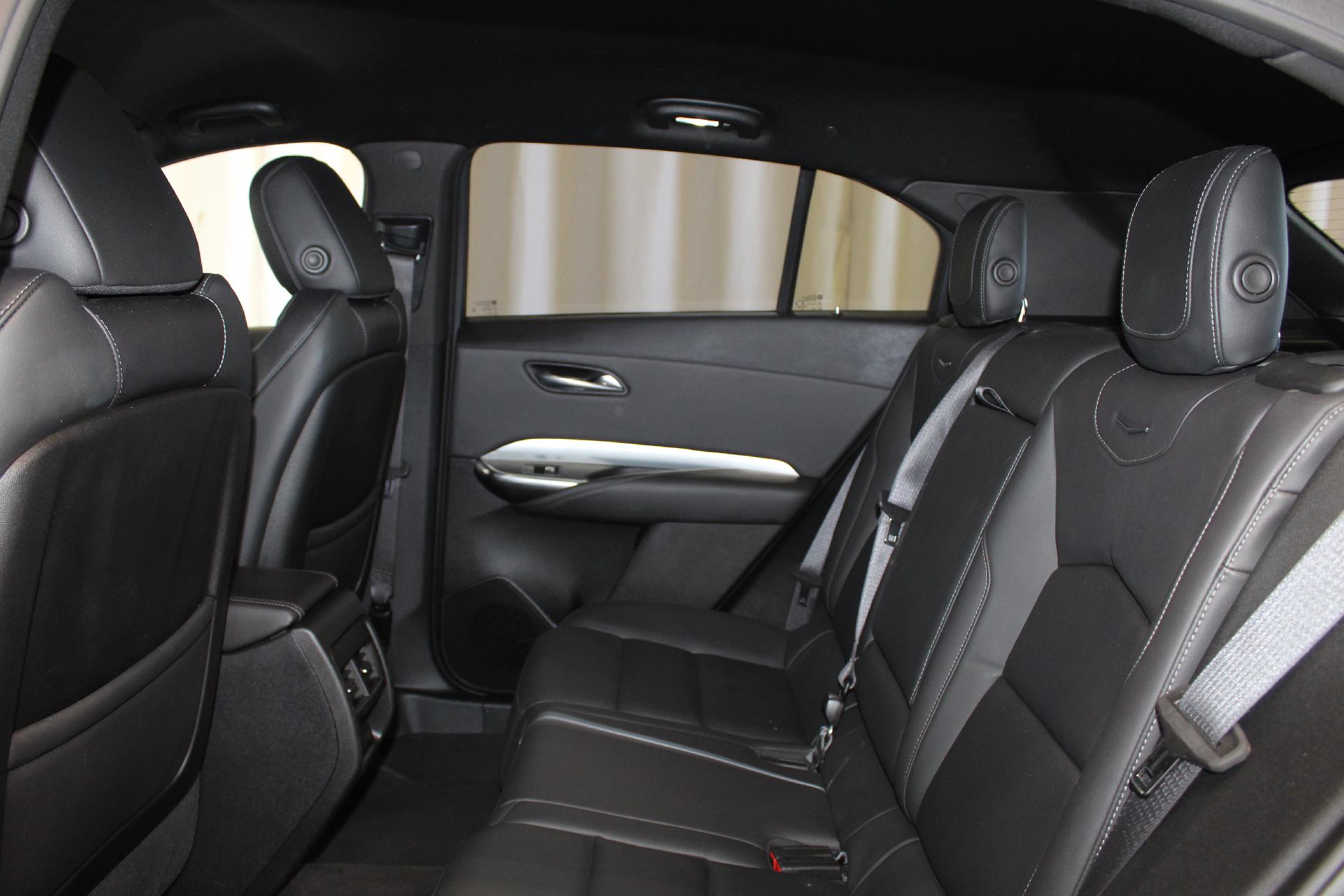 2022 Cadillac XT4 Vehicle Photo in NORTHAMPTON, MA 01060-1120