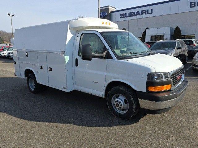 2019 GMC Savana Commercial Cutaway Vehicle Photo in Pleasant Hills, PA 15236