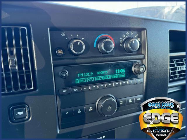2022 GMC Savana Cargo Van Vehicle Photo in Roslyn, NY 11576