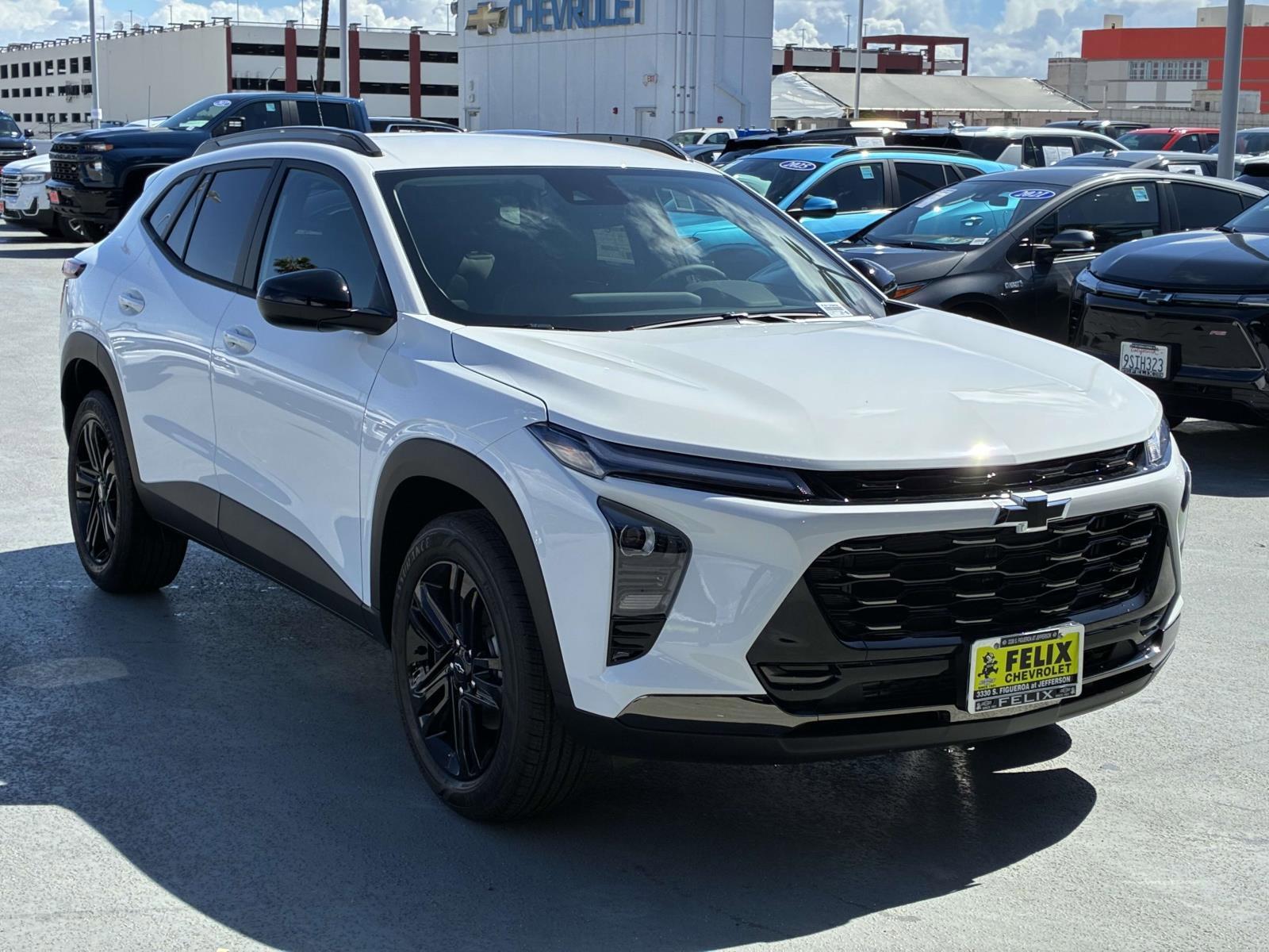 2025 Chevrolet Trax Vehicle Photo in LOS ANGELES, CA 90007-3794