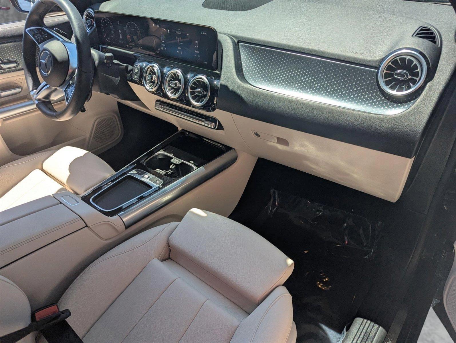 2025 Mercedes-Benz GLA Vehicle Photo in Delray Beach, FL 33444