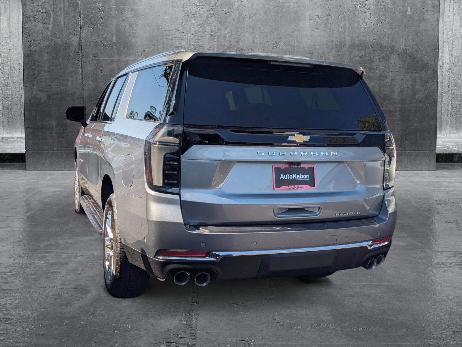2025 Chevrolet Suburban Vehicle Photo in GREENACRES, FL 33463-3207