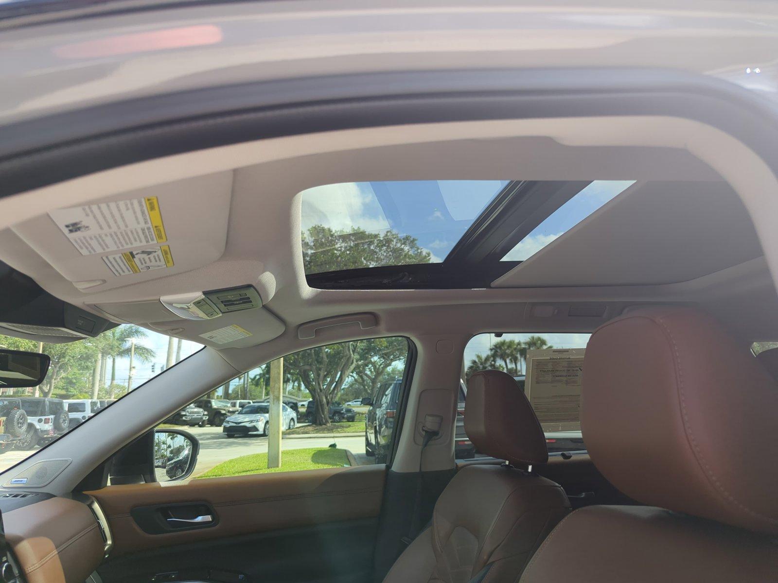 2024 Nissan Pathfinder Vehicle Photo in Pembroke Pines, FL 33027