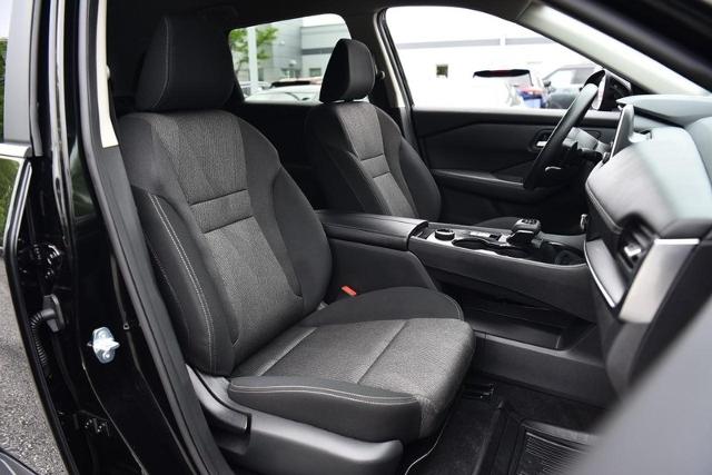 2024 Nissan Rogue Vehicle Photo in Ballwin, MO 63011