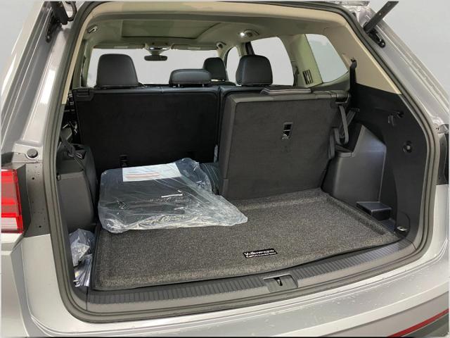 2025 Volkswagen Atlas Vehicle Photo in Appleton, WI 54913