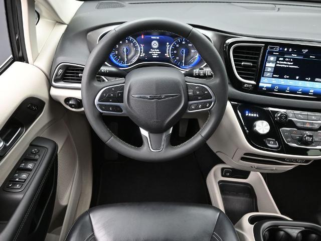 2023 Chrysler Pacifica Vehicle Photo in Cedar Rapids, IA 52402