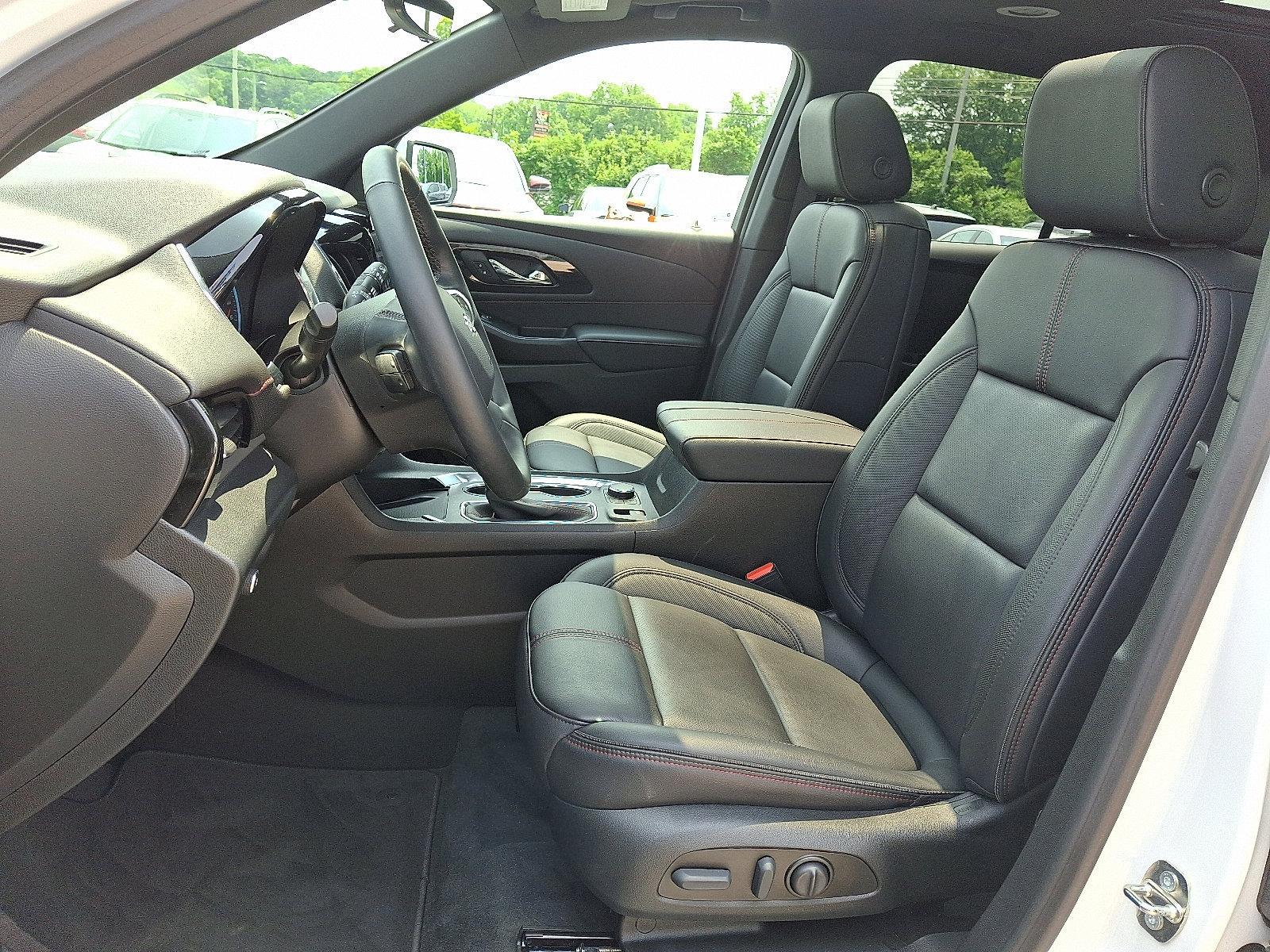 2023 Chevrolet Traverse Vehicle Photo in BETHLEHEM, PA 18017-9401