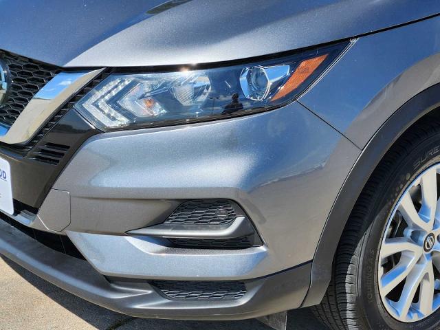 2022 Nissan Rogue Sport Vehicle Photo in DENTON, TX 76210-9321