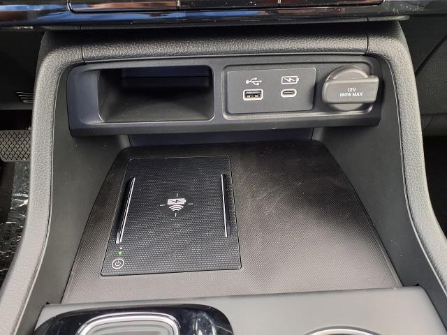 2025 Honda Pilot Vehicle Photo in Oshkosh, WI 54904