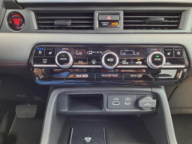 2025 Honda Pilot Vehicle Photo in Oshkosh, WI 54904