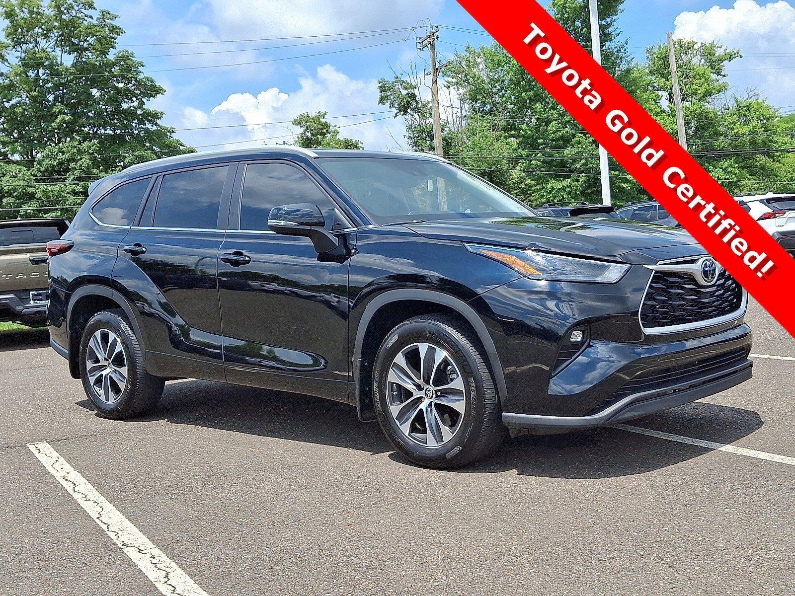 2024 Toyota Highlander Vehicle Photo in Trevose, PA 19053