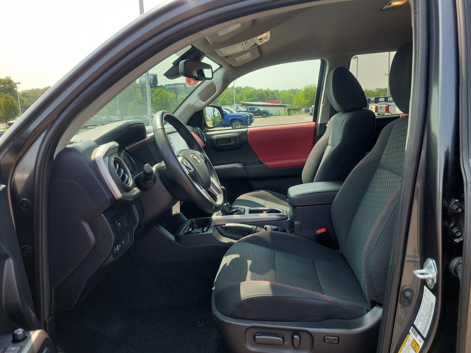 2022 Toyota Tacoma 4WD Vehicle Photo in Trevose, PA 19053