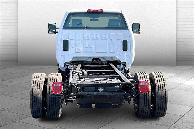 2024 Chevrolet Silverado 5500 HD Vehicle Photo in INDEPENDENCE, MO 64055-1314