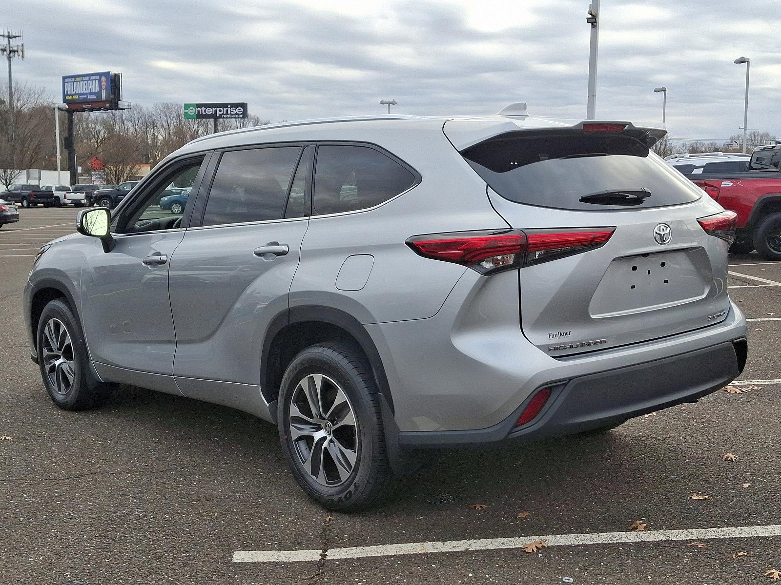 2021 Toyota Highlander Vehicle Photo in Trevose, PA 19053