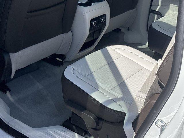2025 GMC Acadia Vehicle Photo in ALBERTVILLE, AL 35950-0246