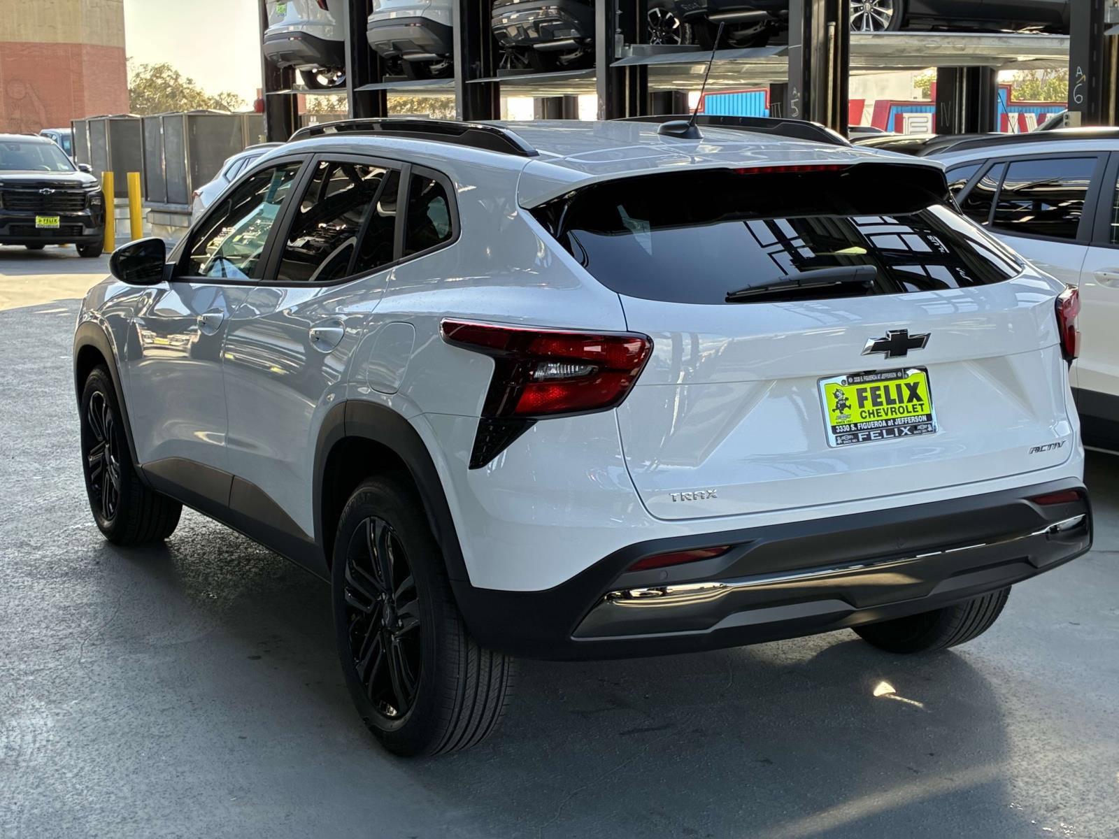 2025 Chevrolet Trax Vehicle Photo in LOS ANGELES, CA 90007-3794