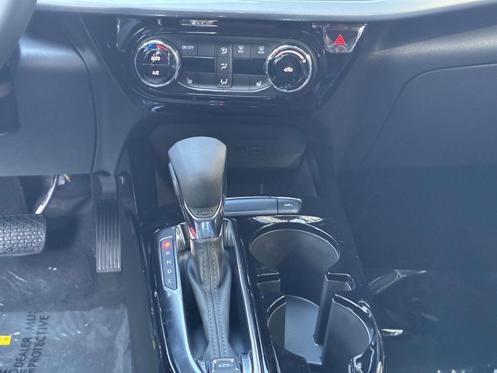 2025 Chevrolet Trax Vehicle Photo in LOS ANGELES, CA 90007-3794