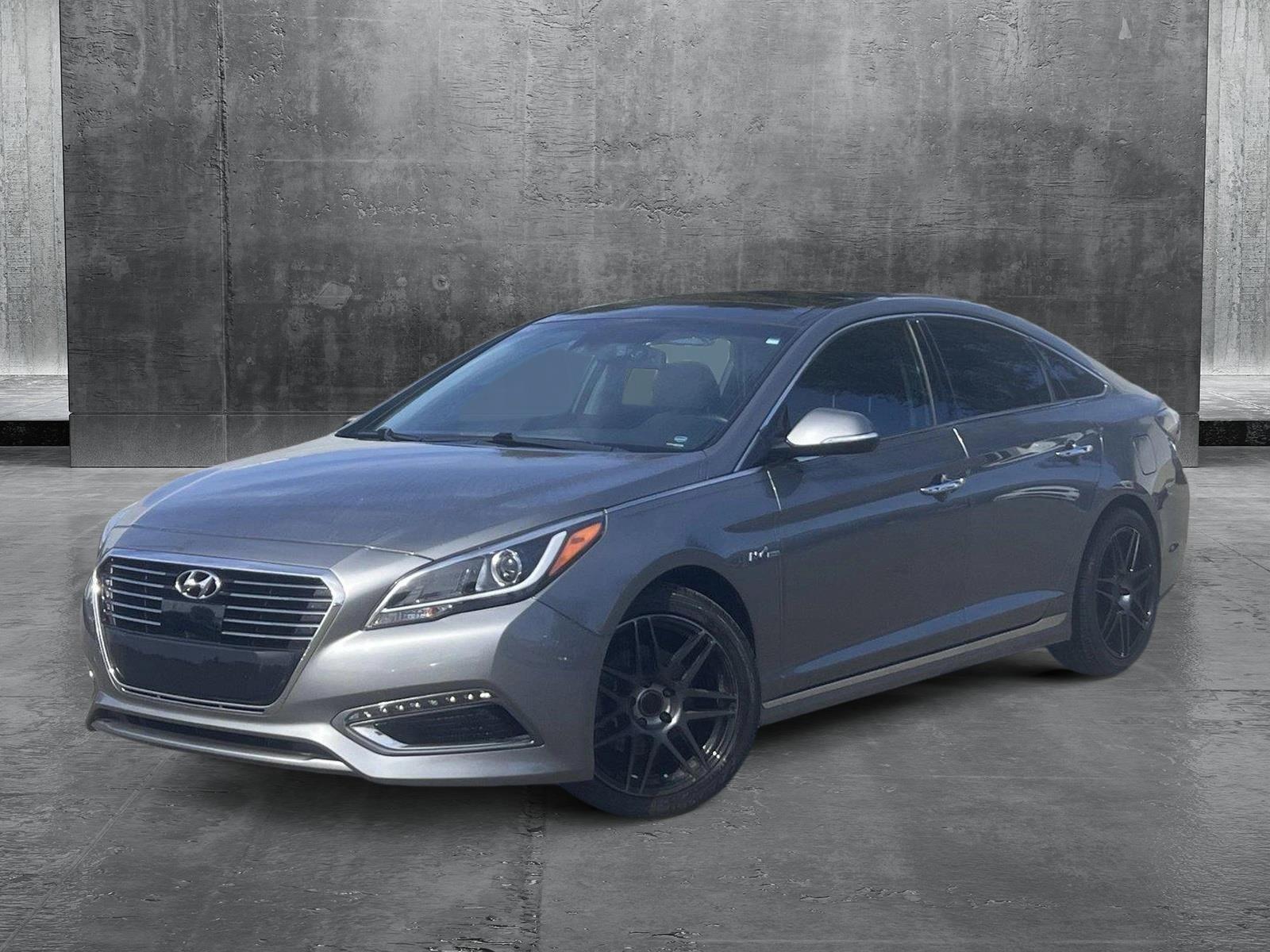 2017 Hyundai SONATA Hybrid Vehicle Photo in Santa Clarita, CA 91355
