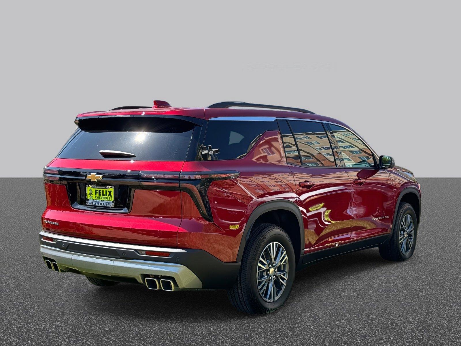 2025 Chevrolet Traverse Vehicle Photo in LOS ANGELES, CA 90007-3794