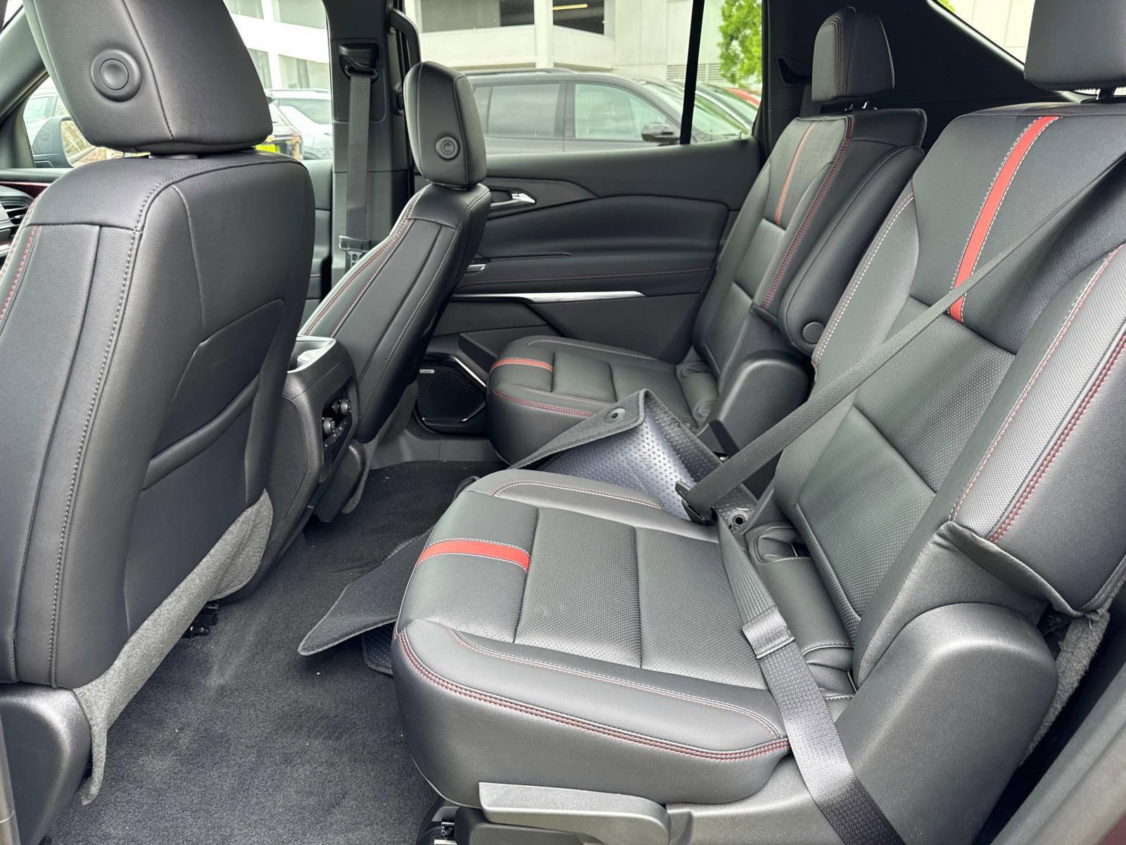 2025 Chevrolet Traverse Vehicle Photo in LOS ANGELES, CA 90007-3794