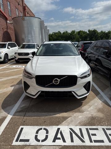 2025 Volvo XC60 Vehicle Photo in Houston, TX 77007