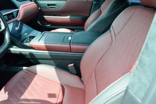 2025 INFINITI QX80 Vehicle Photo in Houston, TX 77090
