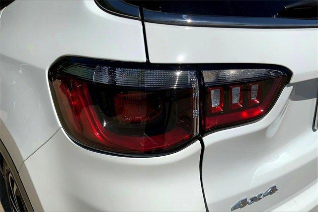 2023 Jeep Compass Vehicle Photo in KANSAS CITY, MO 64114-4545
