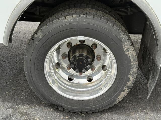 2024 Chevrolet Silverado 5500 HD Vehicle Photo in COLUMBIA, MO 65203-3903