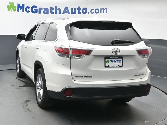 2016 Toyota Highlander Vehicle Photo in Cedar Rapids, IA 52402