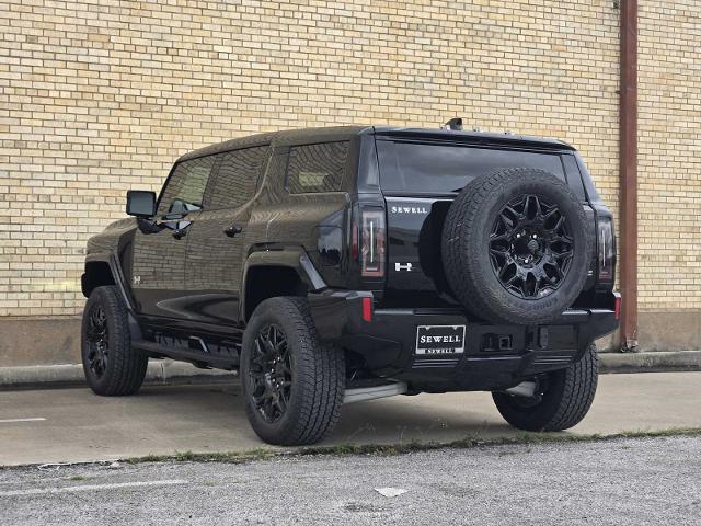 2025 GMC HUMMER EV SUV Vehicle Photo in DALLAS, TX 75209-3016