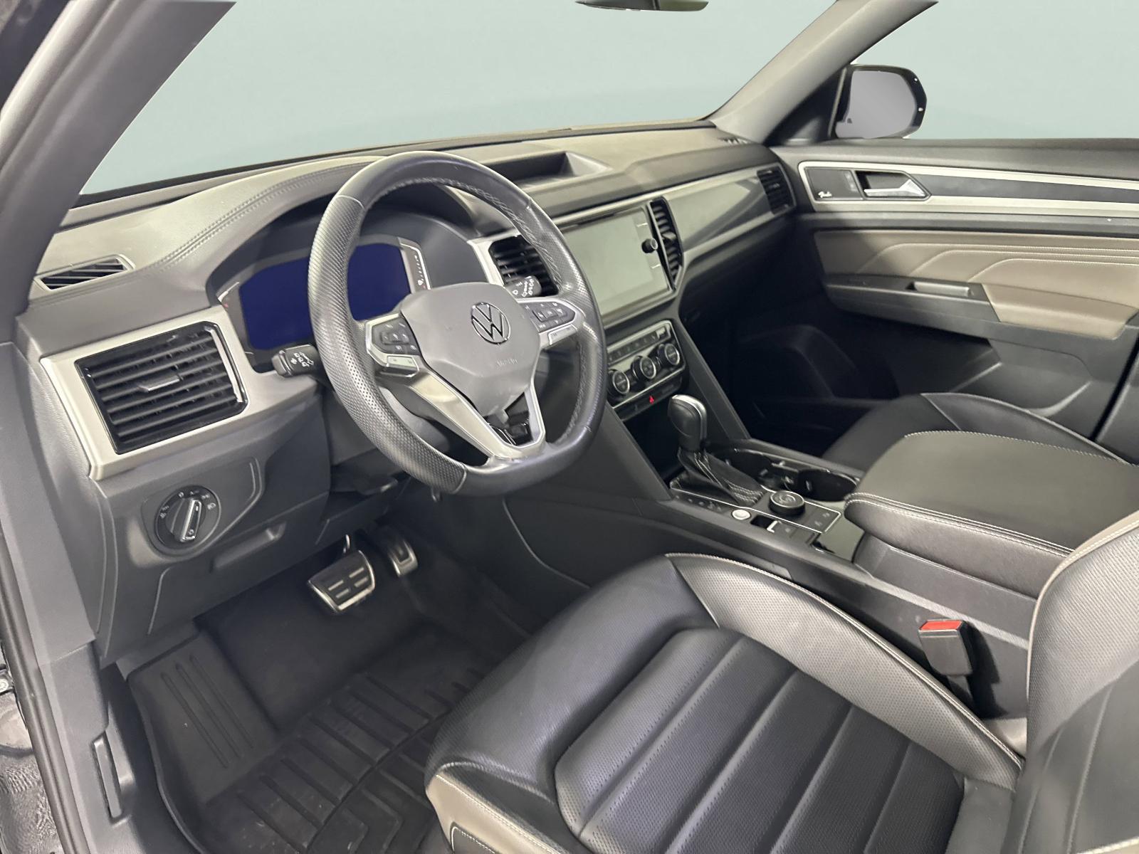 2023 Volkswagen Atlas Cross Sport Vehicle Photo in Georgetown, TX 78626