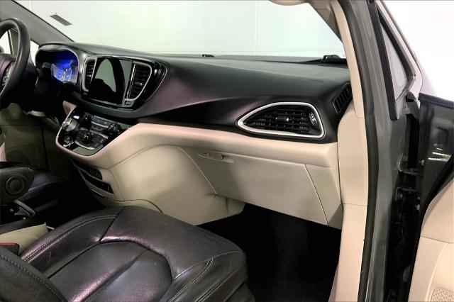 2022 Chrysler Pacifica Vehicle Photo in Kansas City, MO 64114