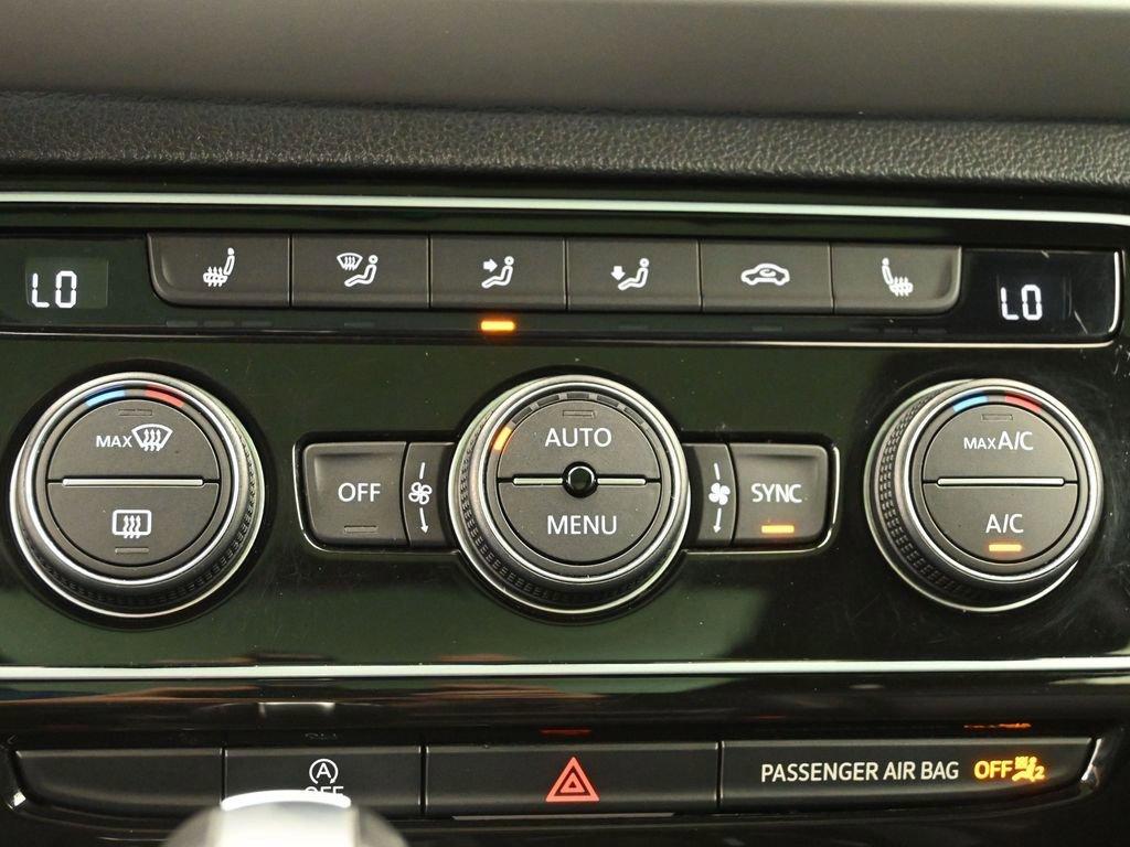 2021 Volkswagen Atlas Cross Sport Vehicle Photo in Marion, IA 52302