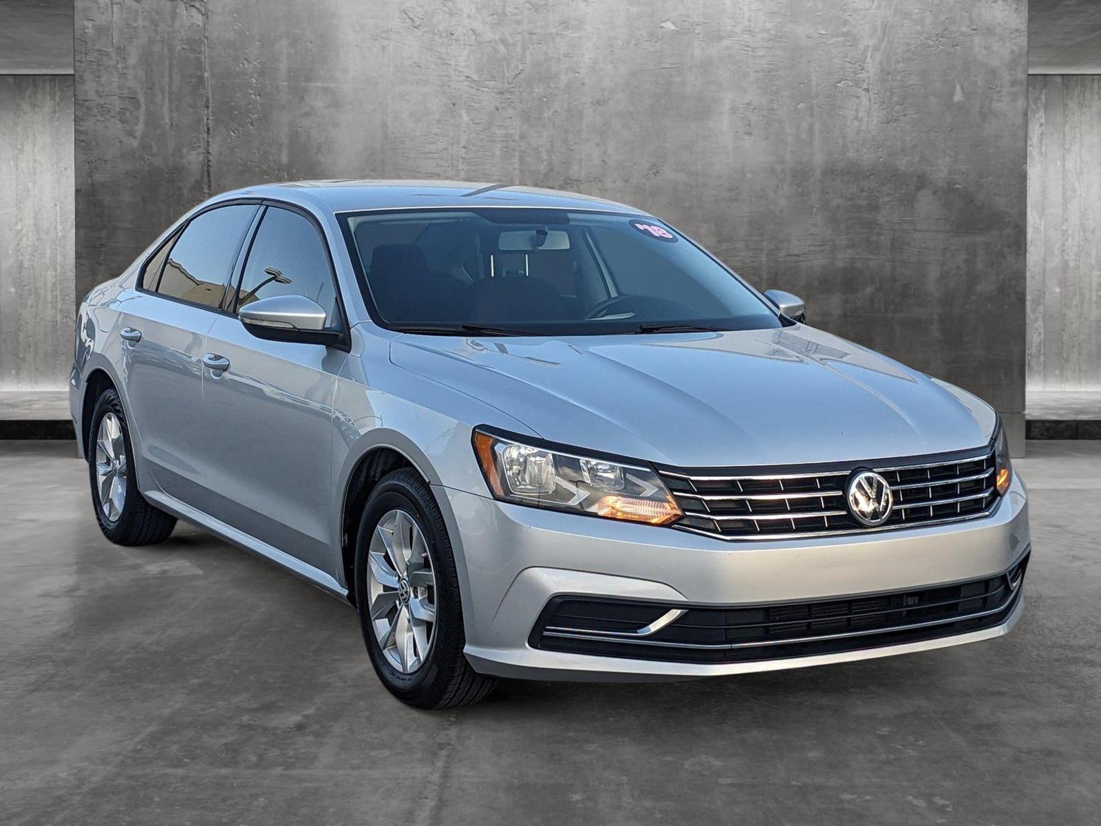 2018 Volkswagen Passat Vehicle Photo in MIAMI, FL 33172-3015