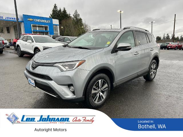 2016 Toyota RAV4 XLE photo 1