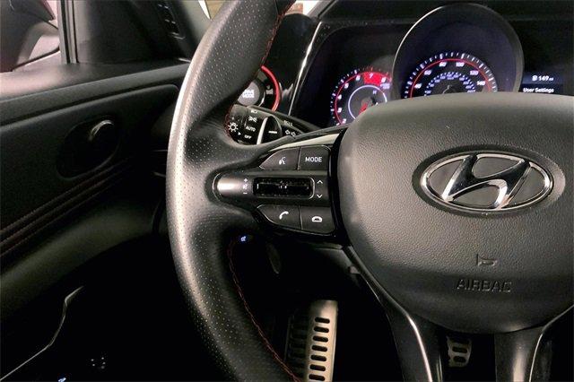 2022 Hyundai ELANTRA Vehicle Photo in TOPEKA, KS 66609-0000