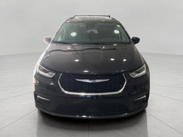 2022 Chrysler Pacifica Vehicle Photo in GREEN BAY, WI 54303-3330