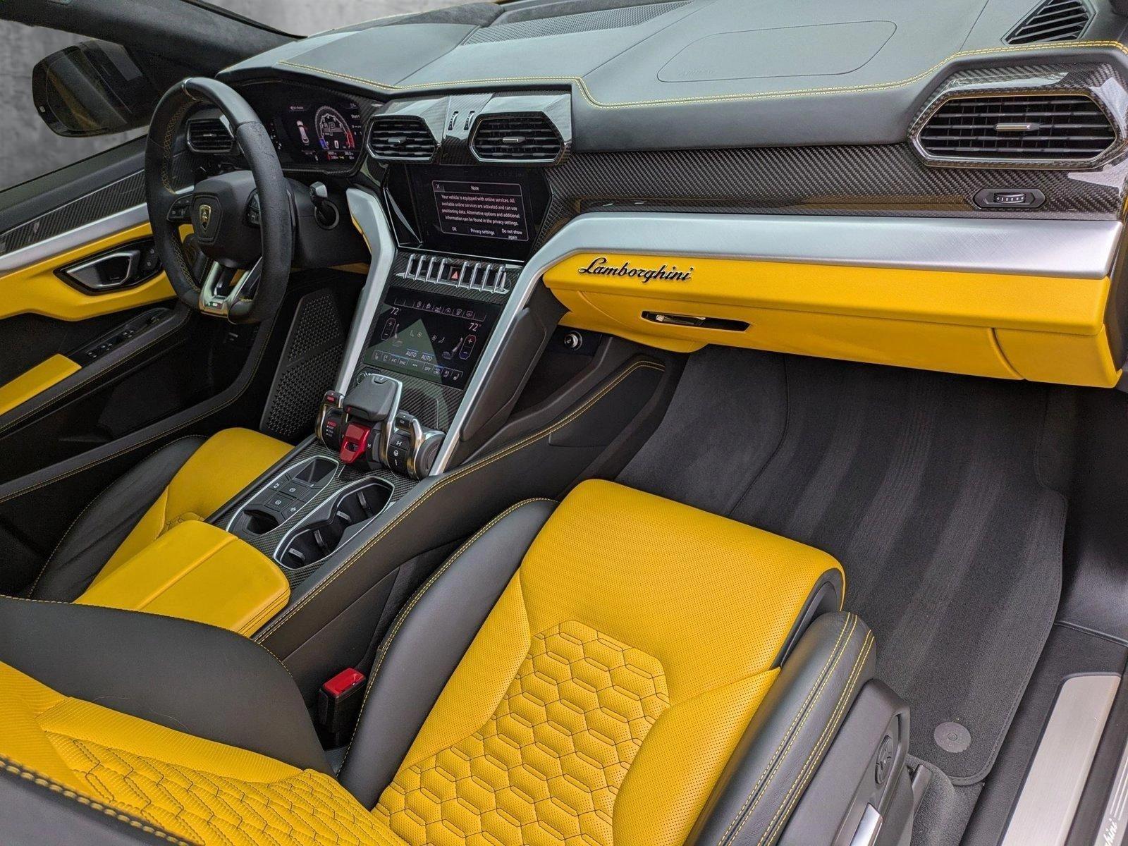 2020 Lamborghini Urus Vehicle Photo in Sarasota, FL 34231