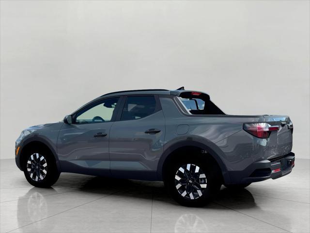 2025 Hyundai SANTA CRUZ Vehicle Photo in Green Bay, WI 54304