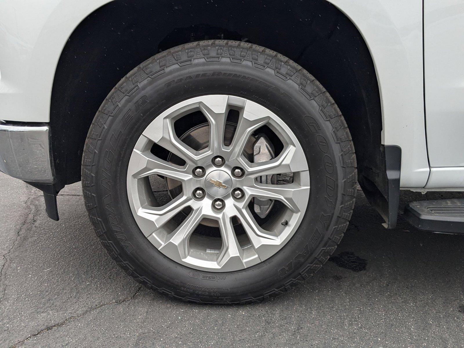 2023 Chevrolet Silverado 1500 Vehicle Photo in VALENCIA, CA 91355-1705