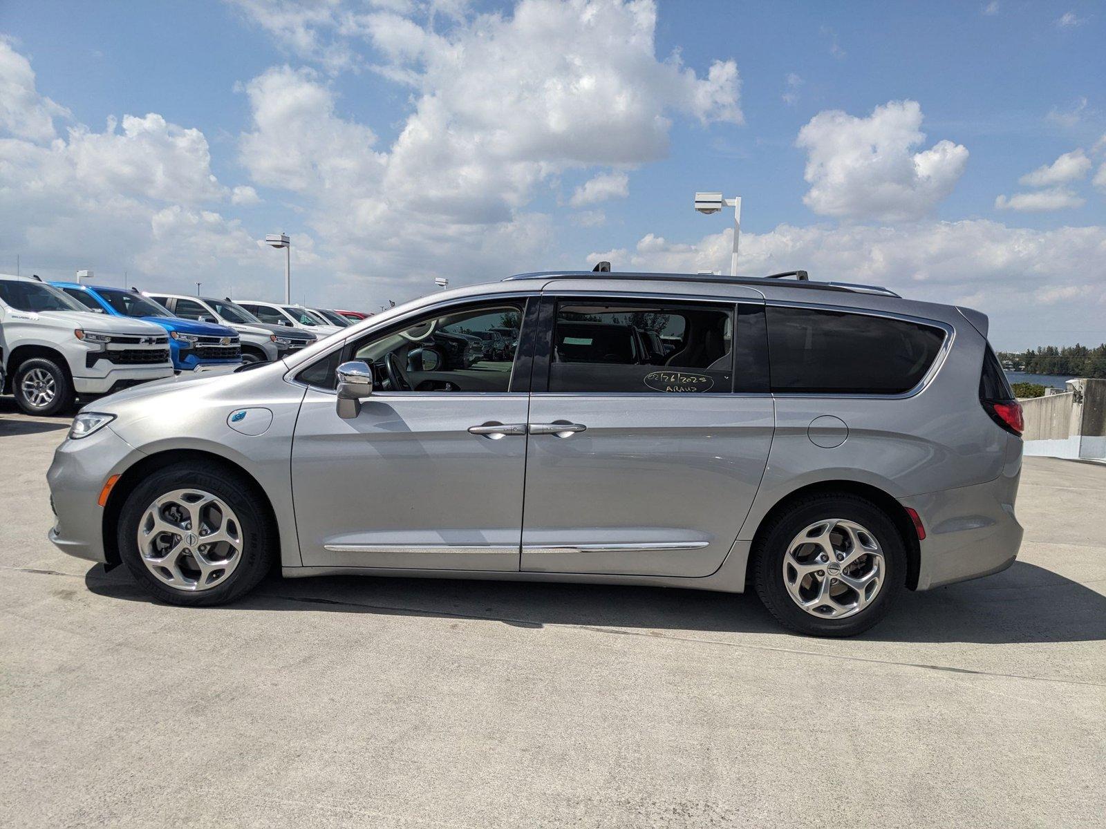 2021 Chrysler Pacifica Vehicle Photo in MIAMI, FL 33172-3015