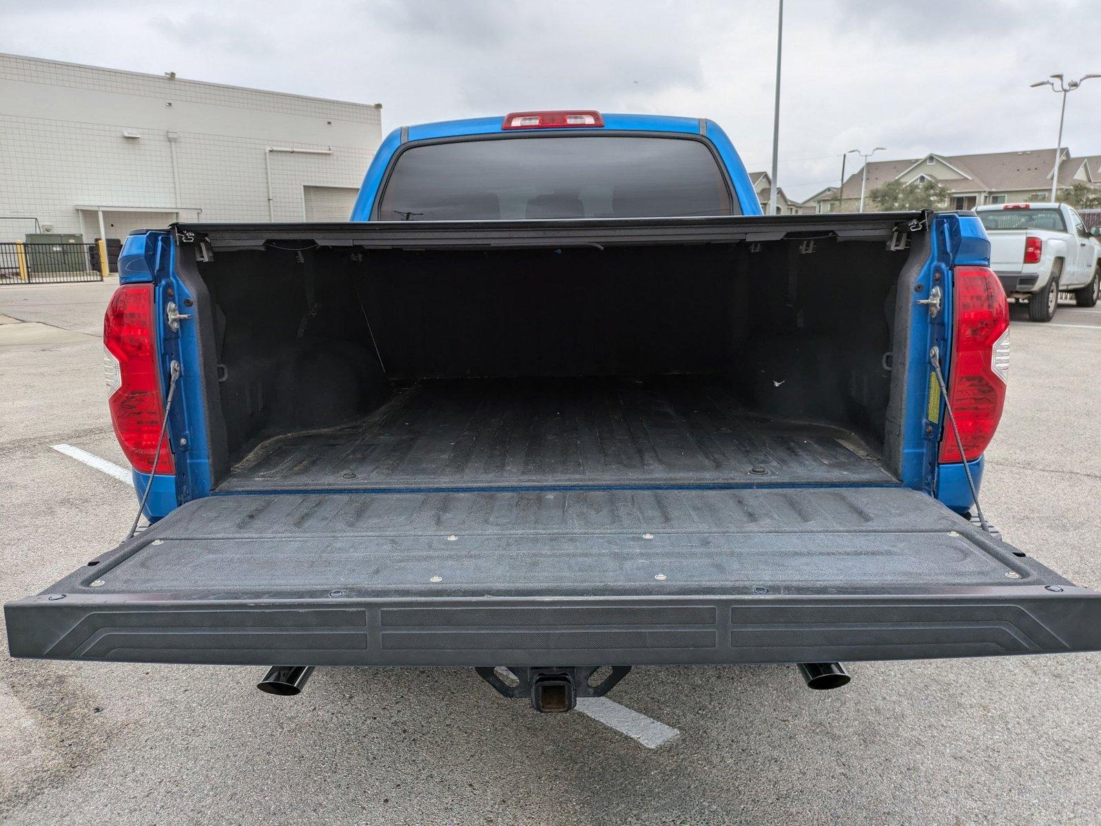 2018 Toyota Tundra 2WD Vehicle Photo in Corpus Christi, TX 78415