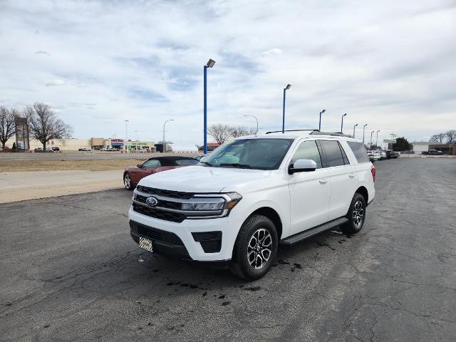 2024 Ford Expedition Vehicle Photo in HAYS, KS 67601-1994