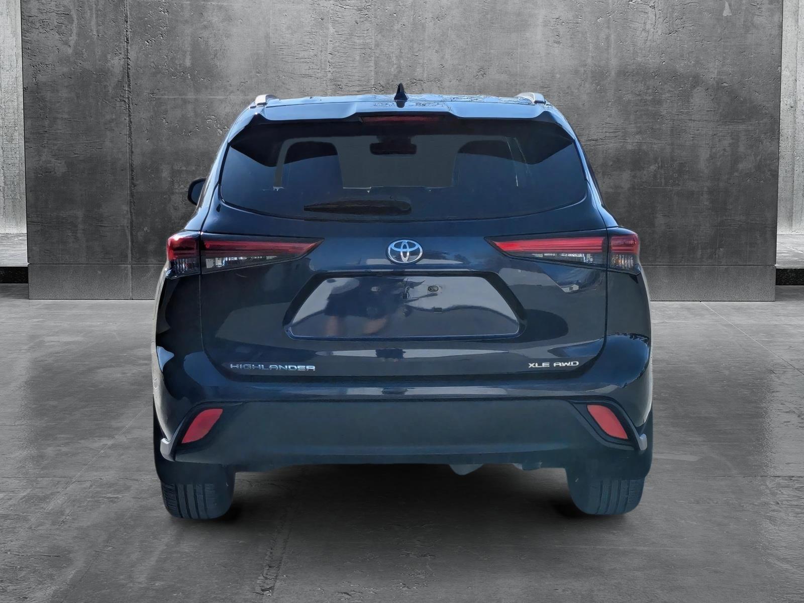 2022 Toyota Highlander Vehicle Photo in Spokane Valley, WA 99212