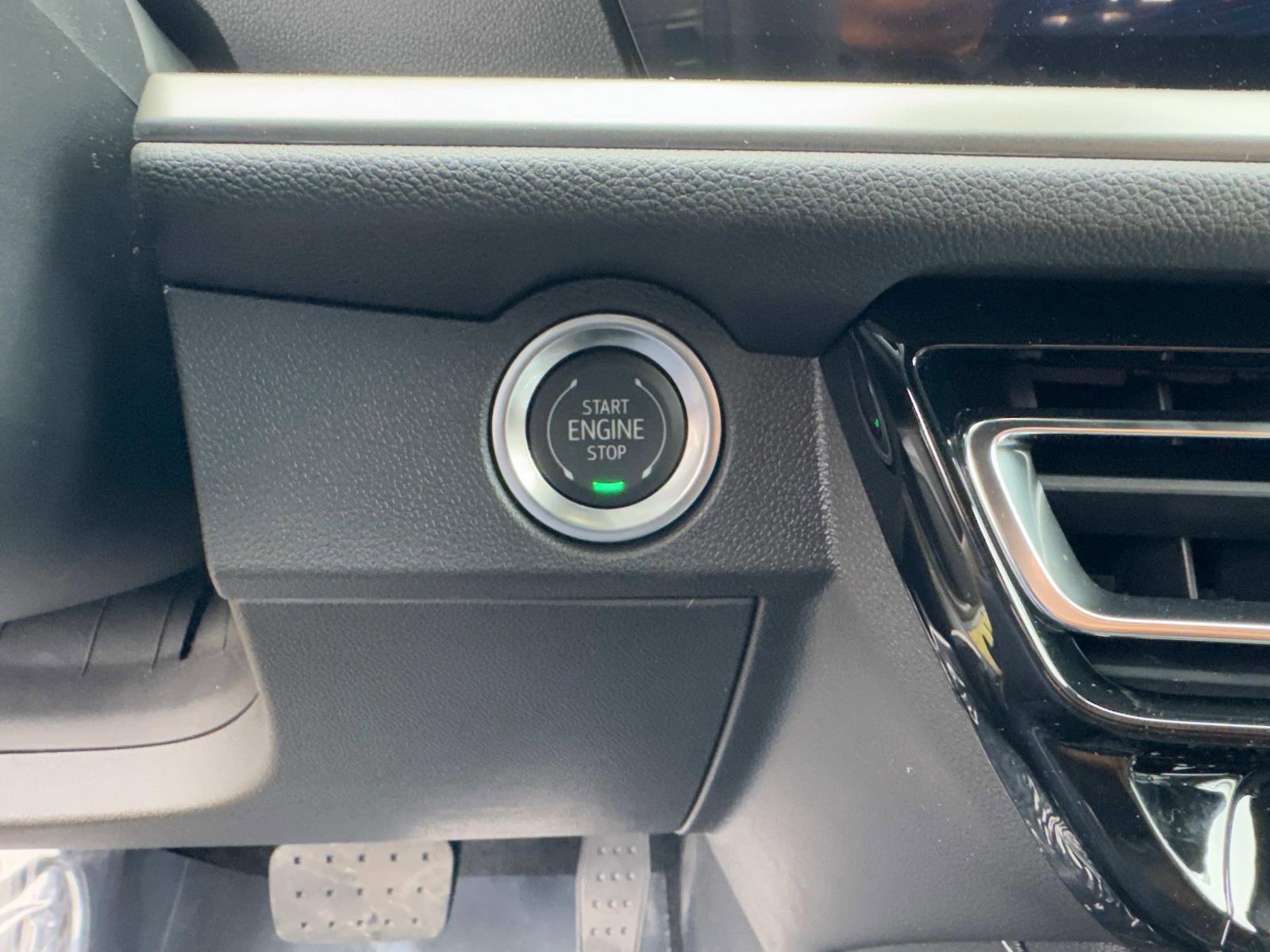 2025 Chevrolet Traverse Vehicle Photo in LOS ANGELES, CA 90007-3794
