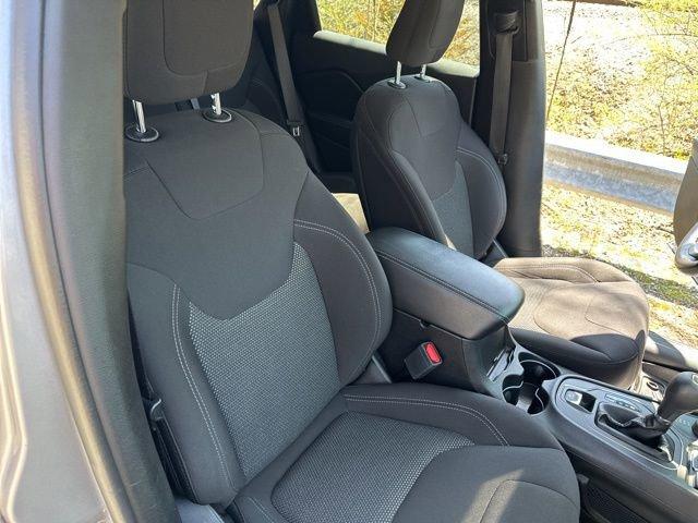 2019 Jeep Cherokee Vehicle Photo in MEDINA, OH 44256-9631