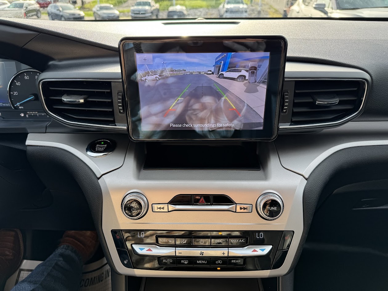 2021 Ford Explorer Vehicle Photo in BOONVILLE, IN 47601-9633