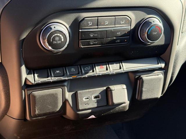 2025 Chevrolet Silverado 1500 Vehicle Photo in COLUMBIA, MO 65203-3903