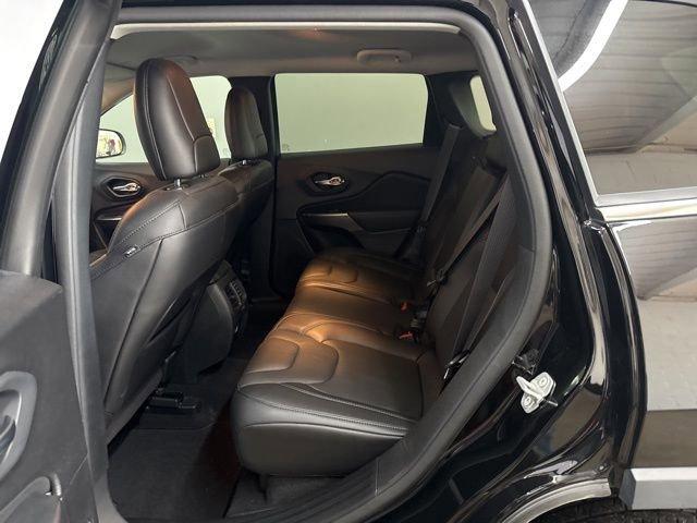 2021 Jeep Cherokee Vehicle Photo in MEDINA, OH 44256-9631